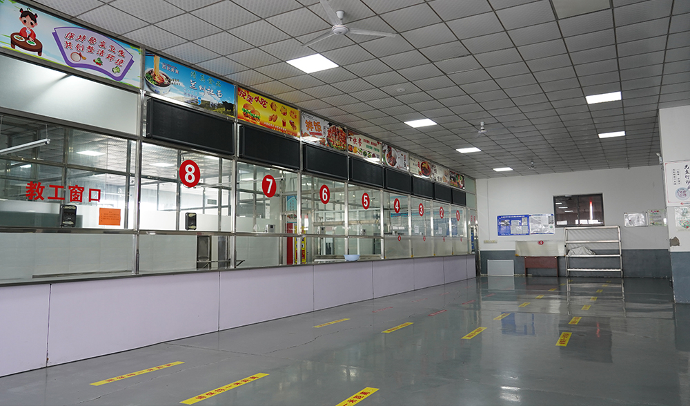 学校食堂-价格亲民，保障学生生活品质